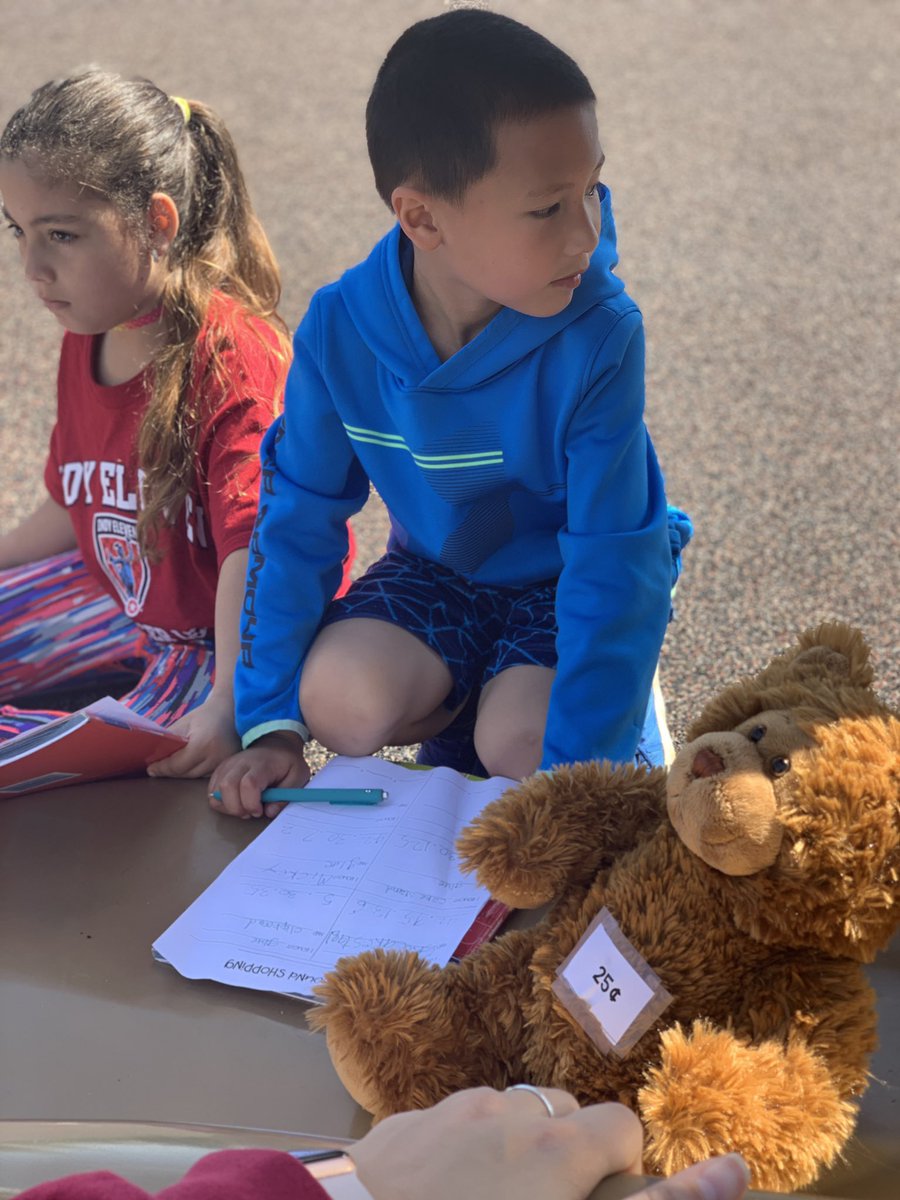 MissGreenPTE's tweet image. Today we brought our math journal page to life outside in the sunshine with @1stGradeFriends and her math friends! Which one would you choose? ☀️🛒🛍 #samegoal #muchmorefun #setthestagetoengage