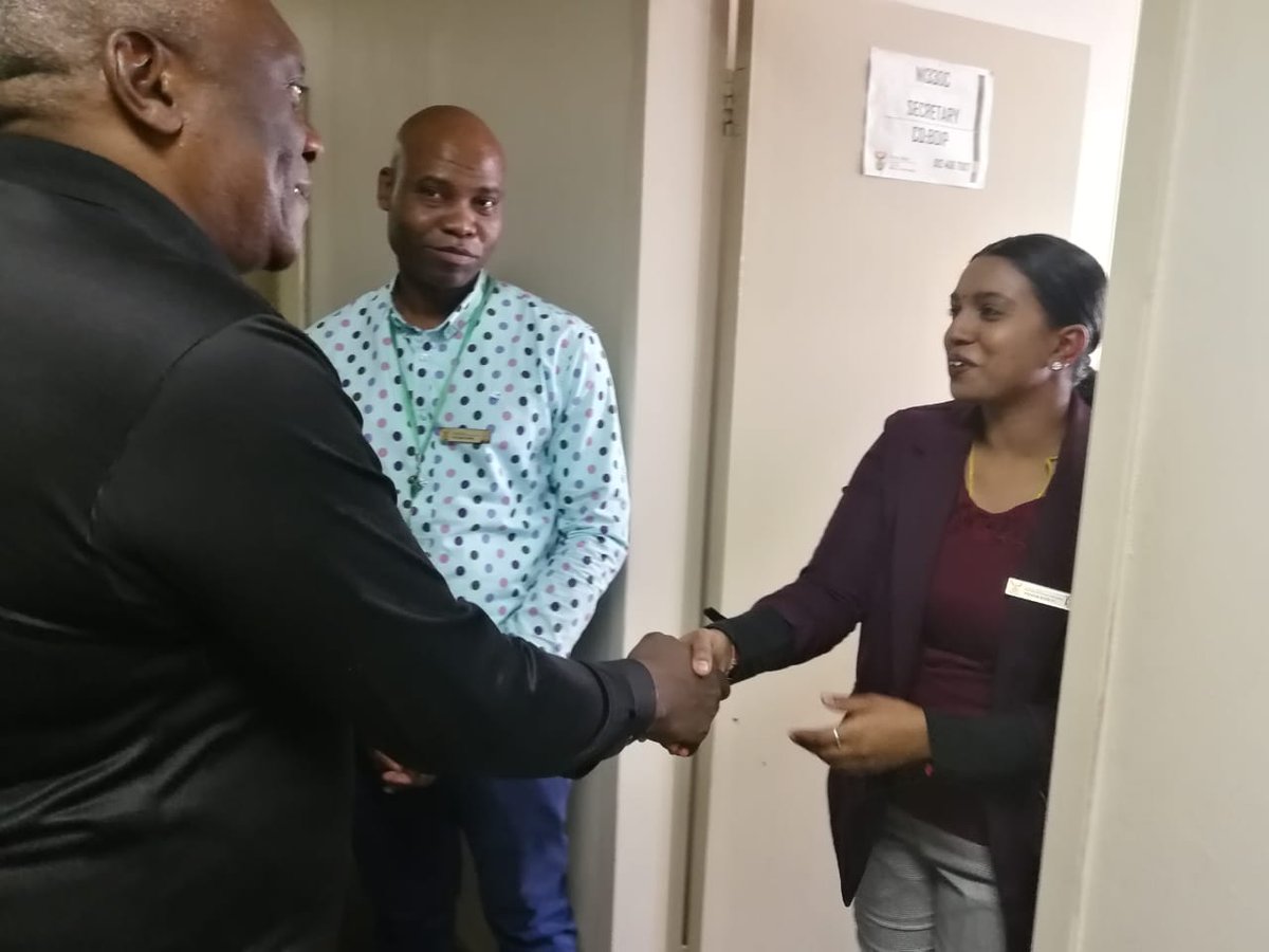 HomeAffairsSA's tweet photo. Min Cwele thanked all #DHA officials in all offices who are working hard to help citizens to receive their documents. #ApplyNCollect https://t.co/aD5W7G2Wcl