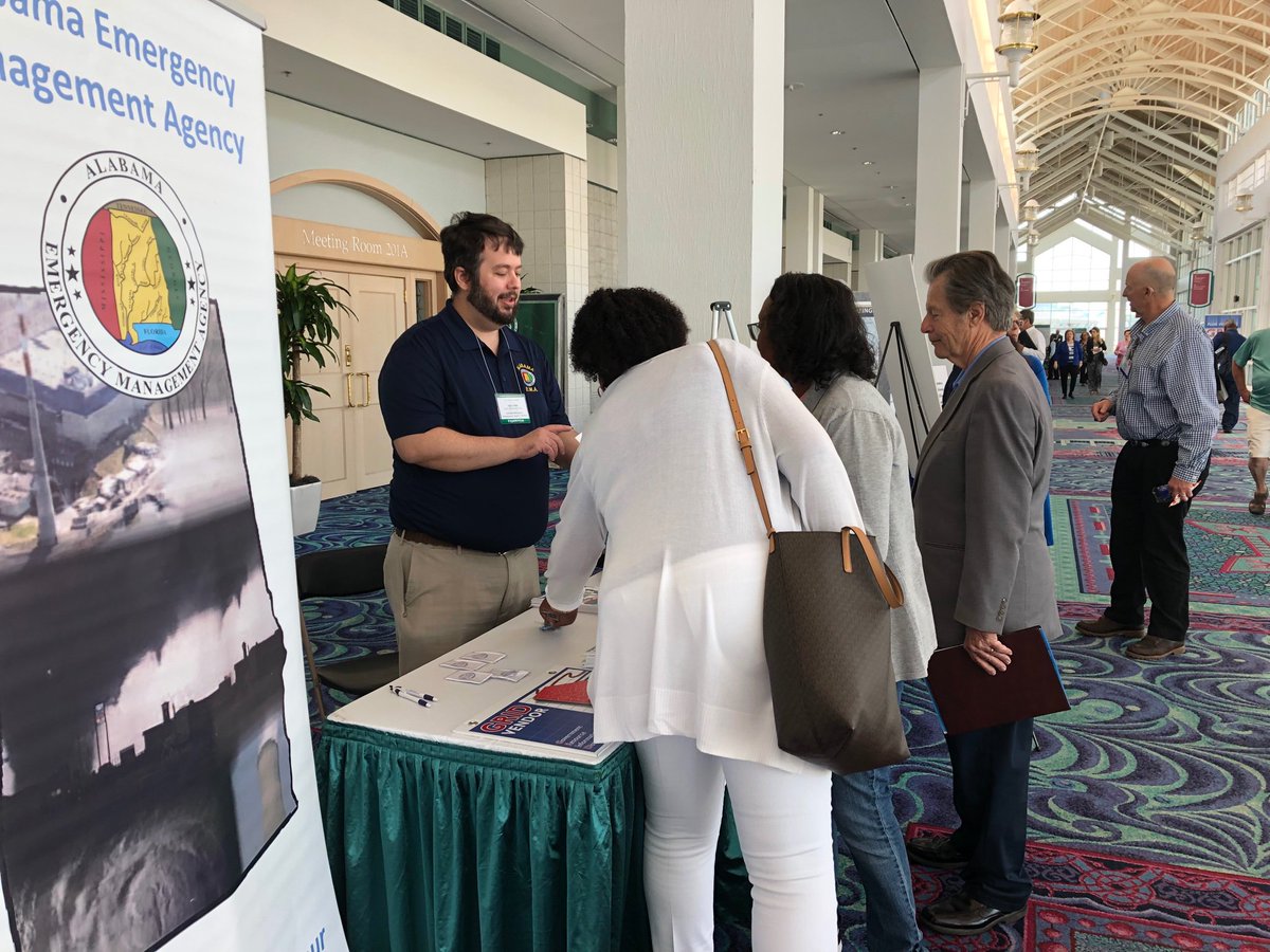 AlabamaEMA's tweet photo. Promoting emergency preparedness at the Alabama League of Municipalities 2019 Annual Convention #ALMCon19 . It was great talking to everyone who stopped by, and stay prepared for when emergencies happen! #PrepareNow https://t.co/81QTRN9EsS