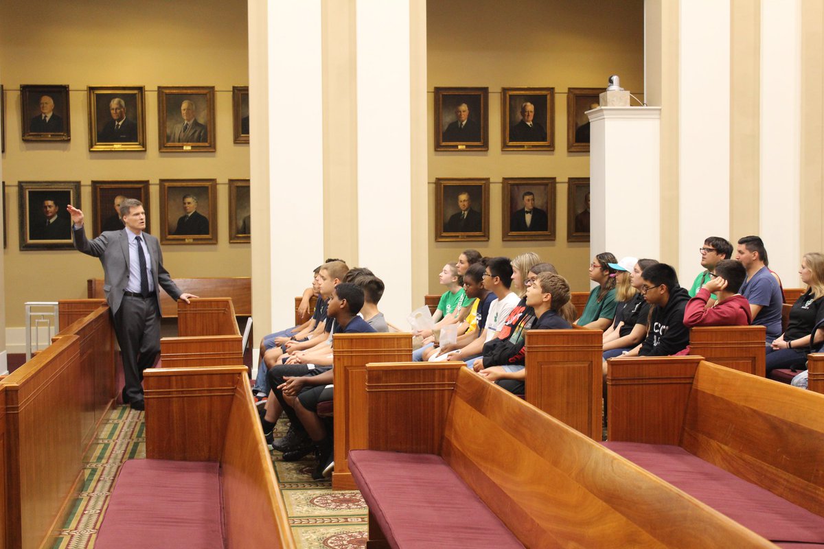 TheFlaBar's tweet photo. Students from @ICS_Tampa visited @FLCourts last week for a building tour.
New #SCOFL Justice Carlos Muñiz greeted the students in the courtroom and discussed the operations of the high court. He also answered questions from the students afterward!
(📸: Florida Supreme Court) https://t.co/EzgxKtvoLp