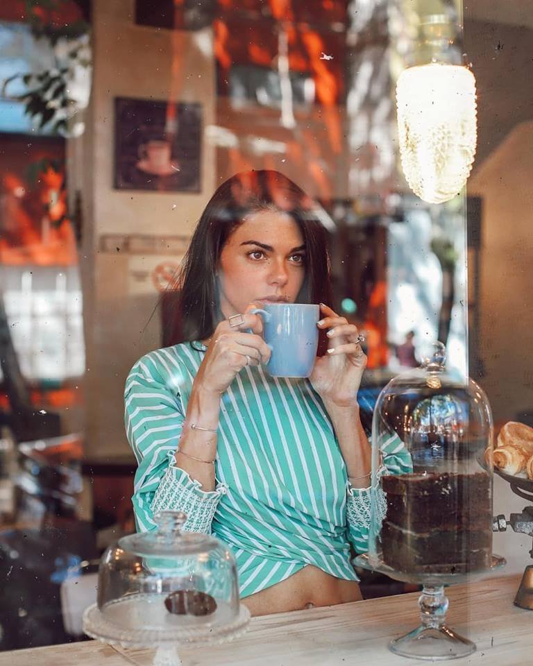liviabritoof's tweet photo. #UnDíaEresJovenYDespués descubres que necesitas café para despertar jajajajajaja 😅 #aLIVIAnados, ¿a ustedes les ha pasado? 😢 https://t.co/ciB26g61lh