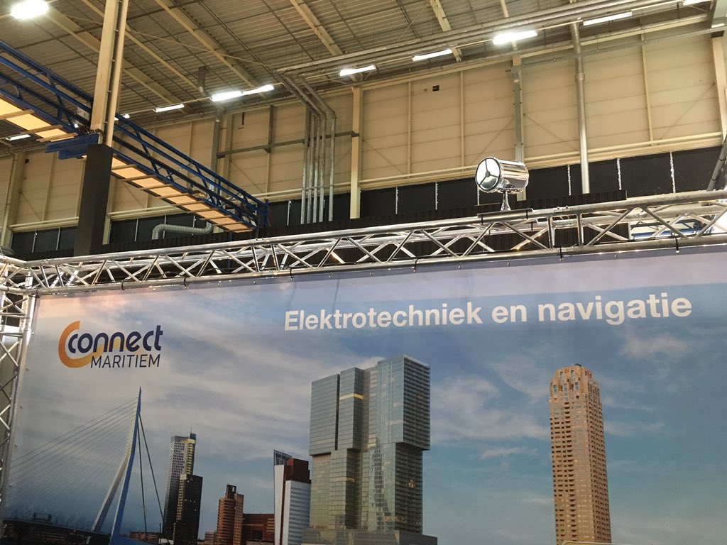 ConnectMaritiem's tweet photo. Vanaf morgen op @Maritime_EH, stand K107/K108 met @Theblueworldned Primeur in LED zoeklichten! Informeer vrijblijvend naar de mogelijkheden. https://t.co/Uqhknat6Oi
