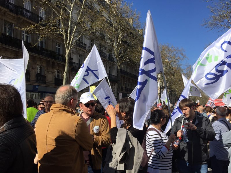 FCPE_nationale's tweet photo. #9mai #10mai : la FCPE appelle les parents et ses adhérents à deux journées de mobilisation pour une autre école. Lire le communiqué de presse de la #FCPE : https://t.co/gNASCMoNi8 https://t.co/1jHZ8UKFz6