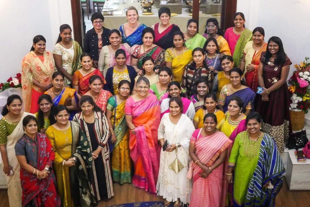 Stringer4Kate's tweet photo. It’s been a week of big events 🥳 but this photo makes me the proudest and most excited. 🙏🤞 May the ripple of #Education become the 🌊 wave of #Midwifery Action. 🇮🇳#professionalmidwives #sharedlearning #spreadthemessage #MidwifeMonday #IDM2019 #livingbridge https://t.co/lZtzWJU7Cq
