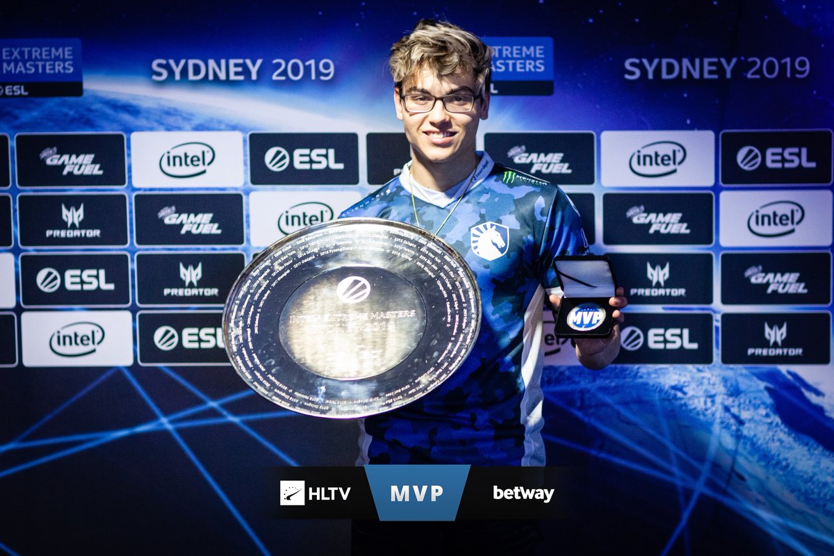 Mvp cs go. Mvp турнира. Navi александр s1mple. Mvp без фона. Александр костылев нави 2022.