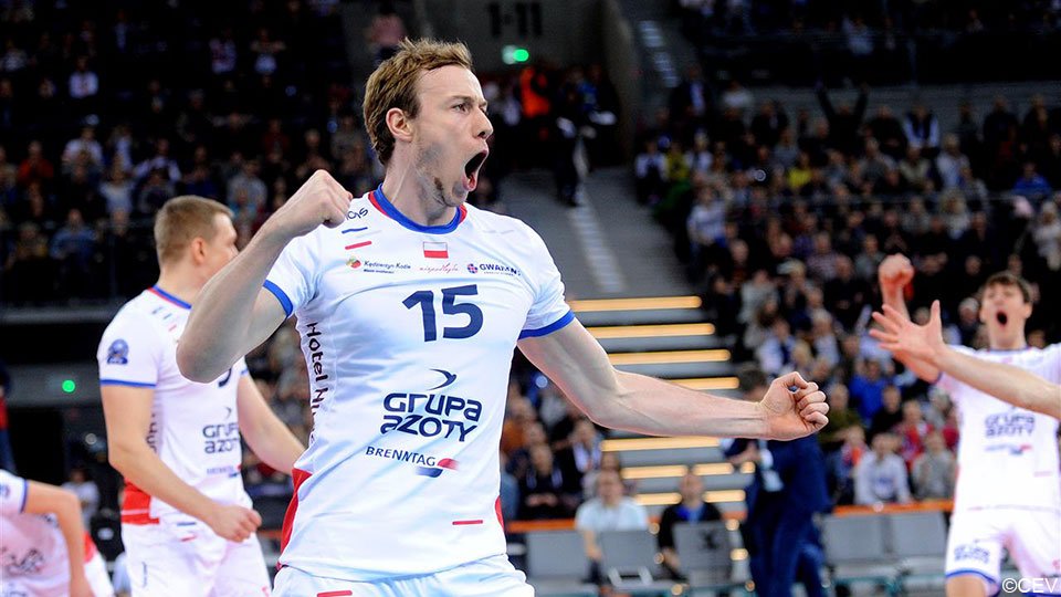 .<a href="/samderoo/">Sam Deroo</a> verovert zijn derde landstitel in Polen: "Ik ben heel blij met mijn persoonlijke inbreng. Zeker op de moeilijke momenten ben ik belangrijk geweest" api.sporza.be/permalink/web/… #volleybal