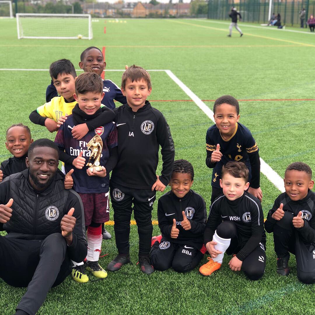 LATR_Football's tweet photo. Bank Holiday today‼️but for our dedicated boys it was another day to improve and sharpen their tools ⚽️ Good to work with several new boys today who joined our Elite programme‼️We look forward to taking their game to the next level!!!
#levels #levelsabovetherest #football https://t.co/ycbeItwZFo