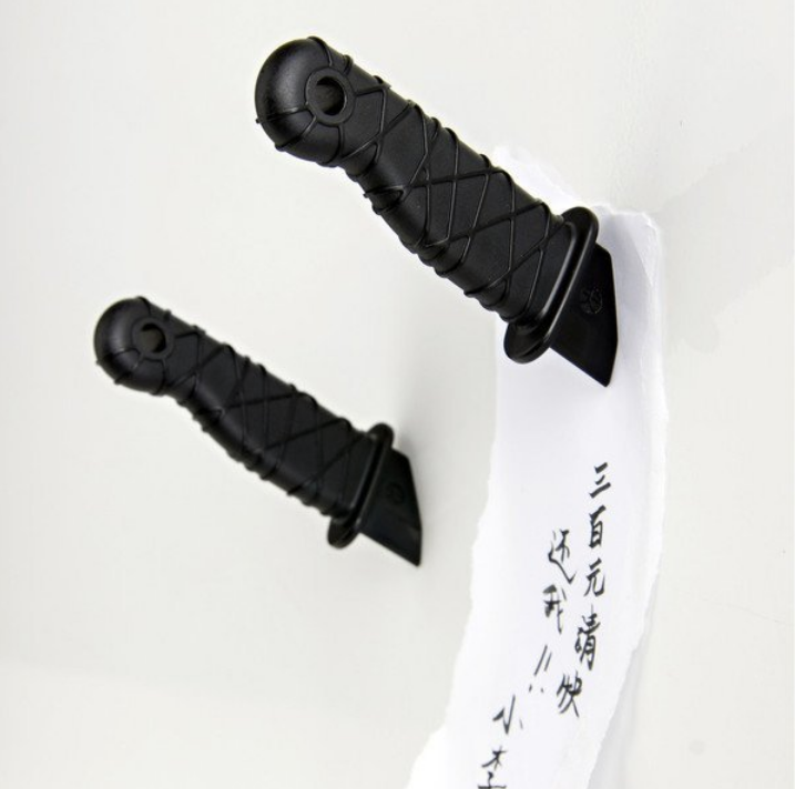 weareish's tweet photo. ¿Ya dejarón su recordatorio samurai hoy? Estas espadas magnéticas esta muy cool! #MuerdeLaPaleta https://t.co/GnWk6u0gyR