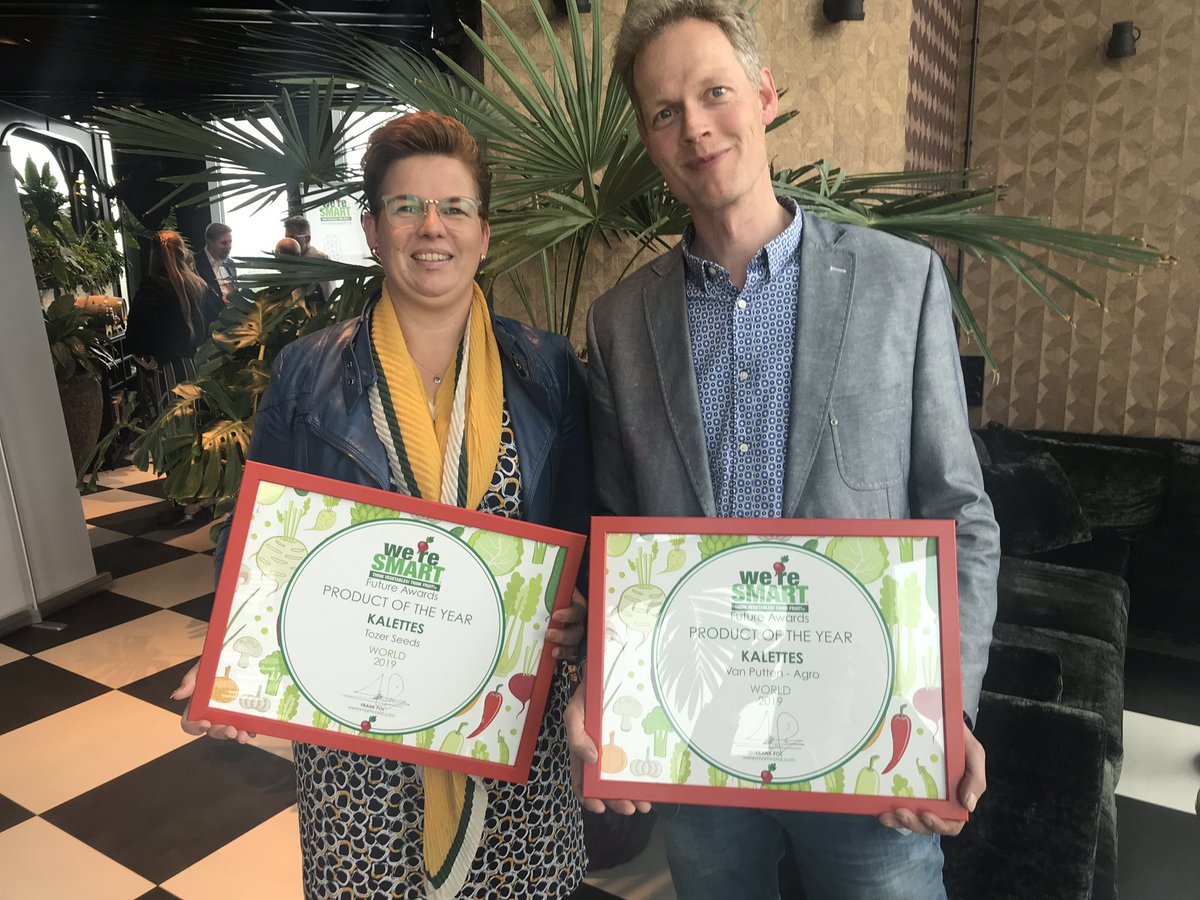 mauricewubben's tweet image. Mooie ‘Product of the year’ prijs voor @evputten77 @VOFvPutten en @Tozerseeds met de geweldig lekkere @Kalettes bij uitreiking door @VegetablesChef in Amsterdam. Van harte gefeli!!!💪🏼🎉