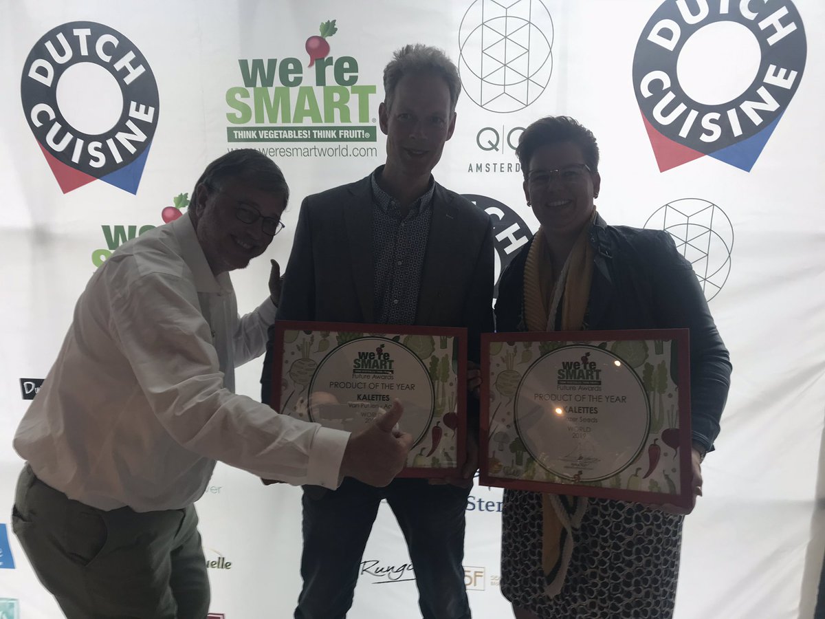 mauricewubben's tweet image. Mooie ‘Product of the year’ prijs voor @evputten77 @VOFvPutten en @Tozerseeds met de geweldig lekkere @Kalettes bij uitreiking door @VegetablesChef in Amsterdam. Van harte gefeli!!!💪🏼🎉
