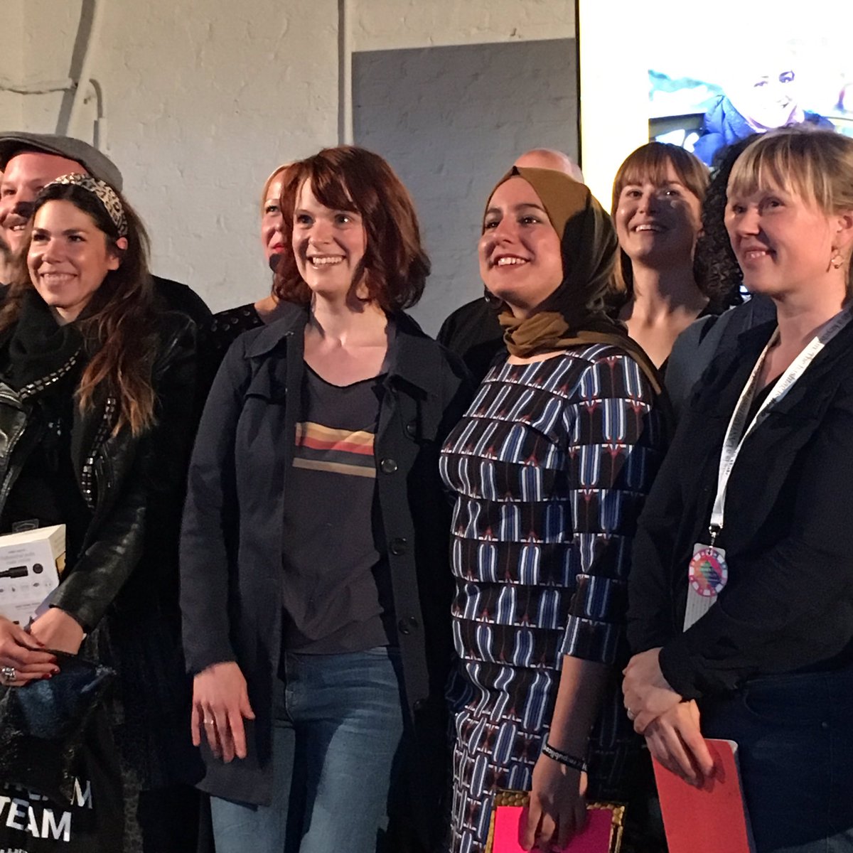 hauseins's tweet photo. Beim @DeezerDE-Podcastpreis der #rp19 hat unsere Idee #MASCHALLAH gewonnen! Bald gibt es also einen Podcast über muslimischen Alltag in Deutschland mit @primamuslima. 🎉 https://t.co/v0x3KTGYSw