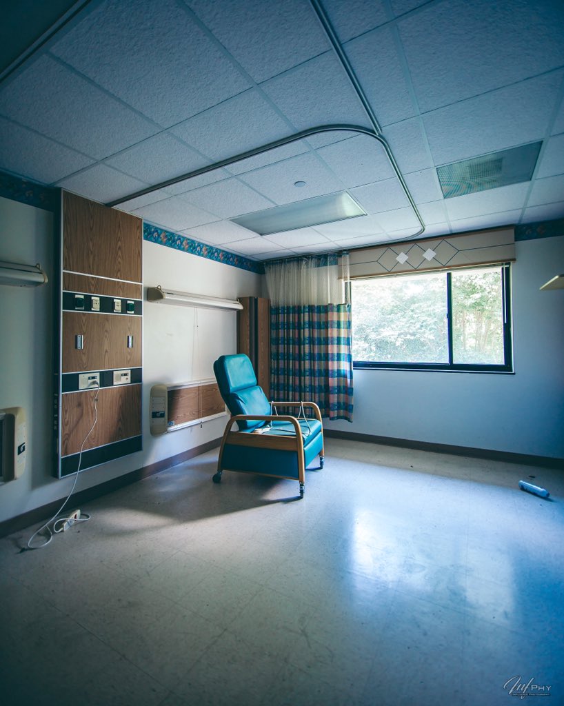 infphy_'s tweet photo. Abandoned Hospital in #Texas #abandonedplaces #infphy https://t.co/ERF3DjYpDT