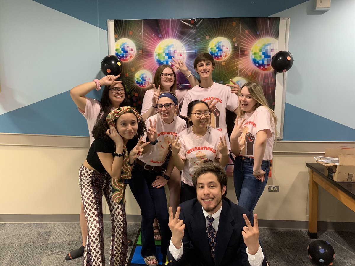 SosStudies's tweet photo. Great job to the 70’s group!🕺 https://t.co/YwloBq48eV