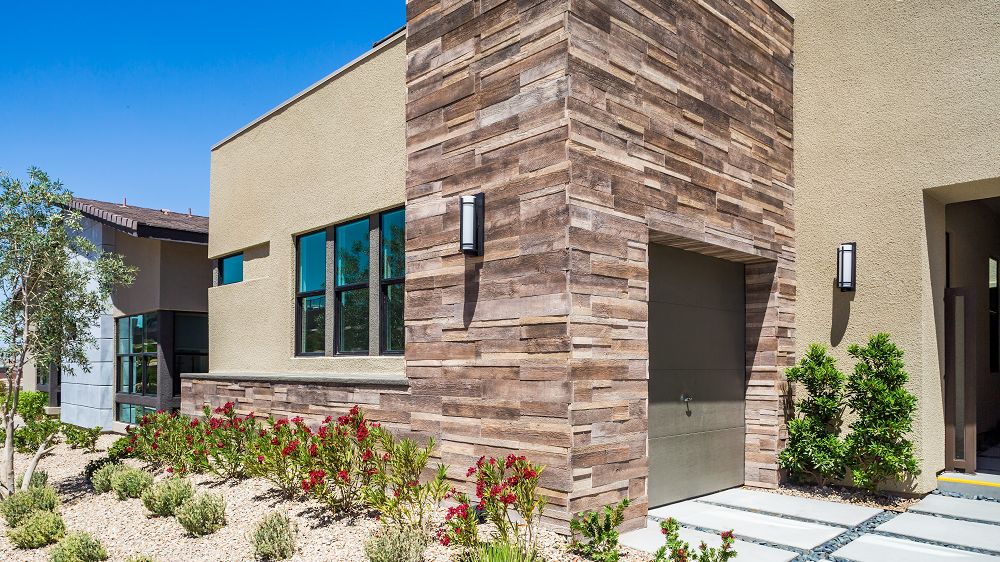 With Saddlewood Vintage Ranch, you don't have to worry about overpowering your design! 🌹

This profile serves as the perfect backdrop for those colorful, eye-catching elements while having a warmth &amp; inviting texture of its own! #MayColorPlay

Pictured: bit.ly/ESVintageRanch