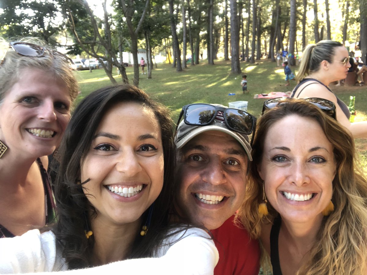 blenda_batista's tweet photo. Today is a very special day for the BEST BOSS I’ve ever had!!! Congratulations Dr. J! Brazil loves you! 🇧🇷
#ASUGrad https://t.co/do31feRvv9