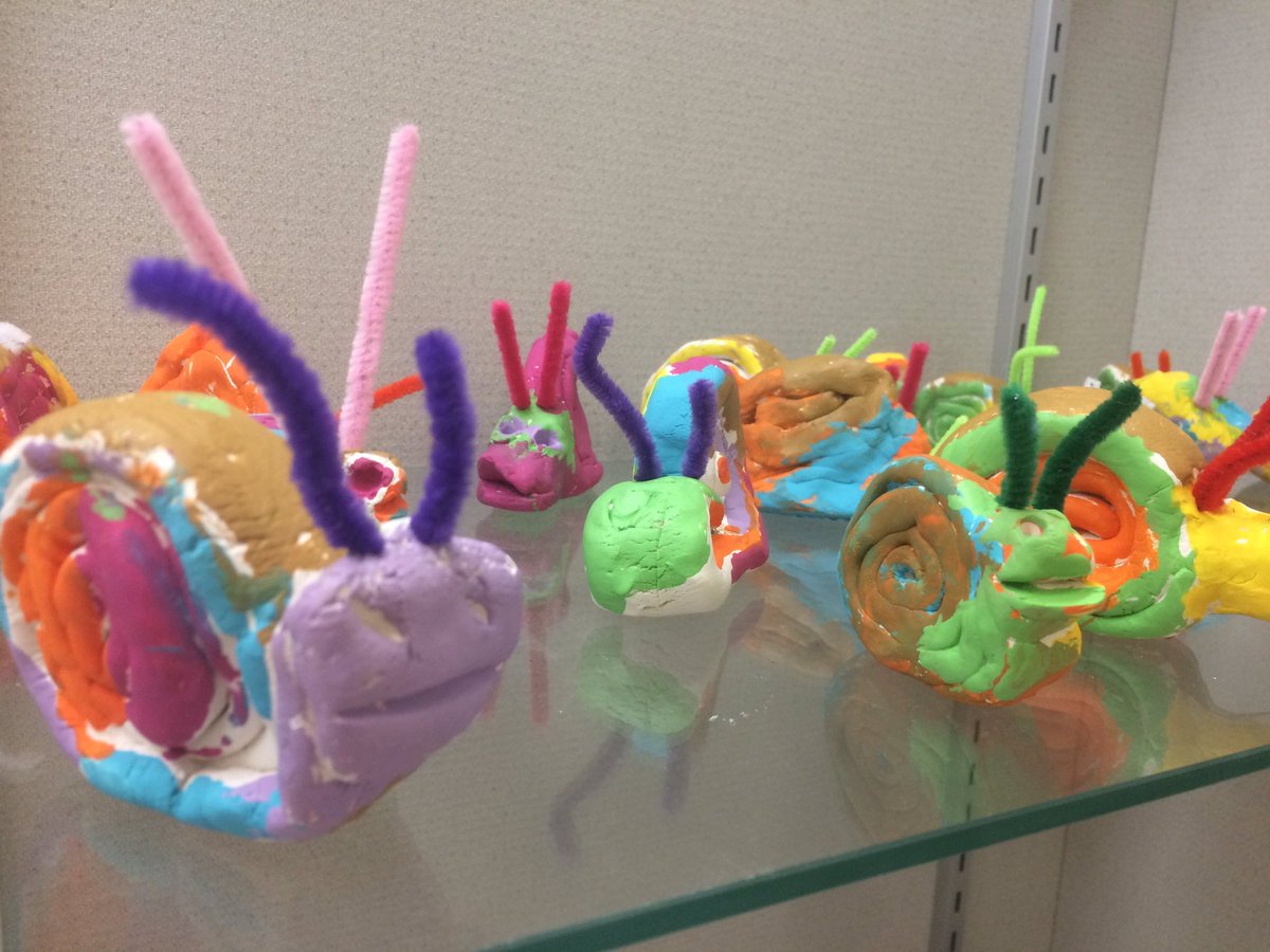 heycrazyartlady's tweet photo. Snailβs pace (how the school year ends) just joking...these adorable snail sculptures are created by Kindergarteners! #CameyPride #lisdculture #artmatters #lisdvisualart #kinderart https://t.co/LrtoeaoK3n