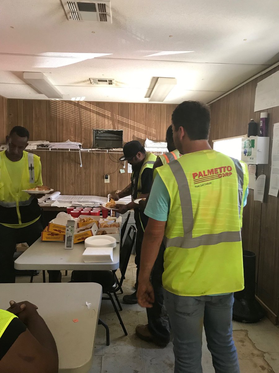 PalmettoCorp's tweet photo. Congratulations to Andrew Harvin and his crew for earning Foreman/Crew of the month for April! Thank you for all that you do!! ππ§ #palmettocorp #gradingcrew #palmettocorpfam https://t.co/RU6n1jmPJw