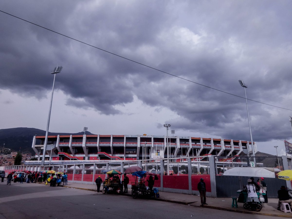 TimeBreakHyo's tweet image. |LA CASA| El estadio Huancayo se ha vuelto en estos 10 años, en el fortín del @clubshuancayo cuando juega de local #TimeBreak #SportHuancayo ⚽🏟
Fotografía: @axelDIY