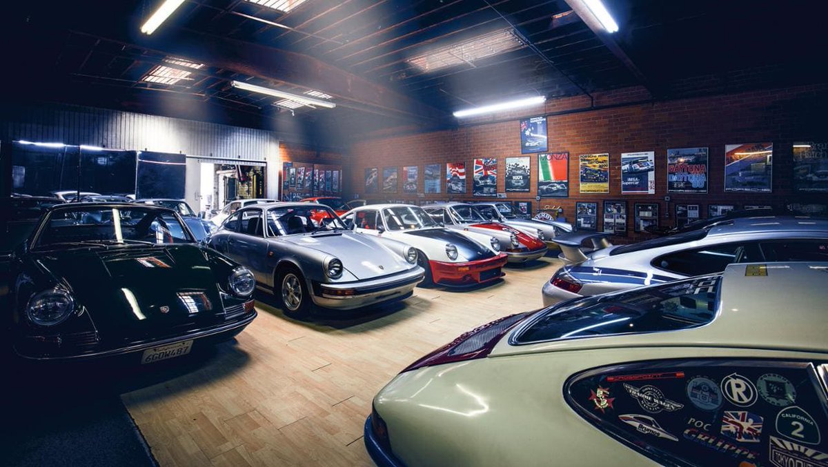 OilAndGrip's tweet photo. Magnus Walker, el magnate de los 911. Una historia de sueños y pasión que te contamos aquí: https://t.co/roEWg8FkmF https://t.co/LYURTakb5L