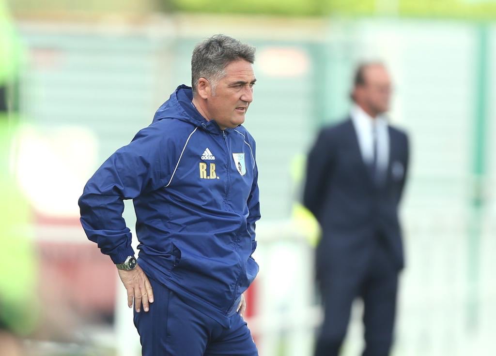 V_Entella's tweet image. Tra pochi minuti il nostro mister Roberto Boscaglia sarà ospite della trasmissione C Siamo in onda su Rai Sport, canale 57 del digitale terrestre e 227 di Sky. L’appuntamento è fissato per le 19.50
#goodtoBback #ilcampohadettoB #Entella #ForzaEntella #cisiamo #raisport