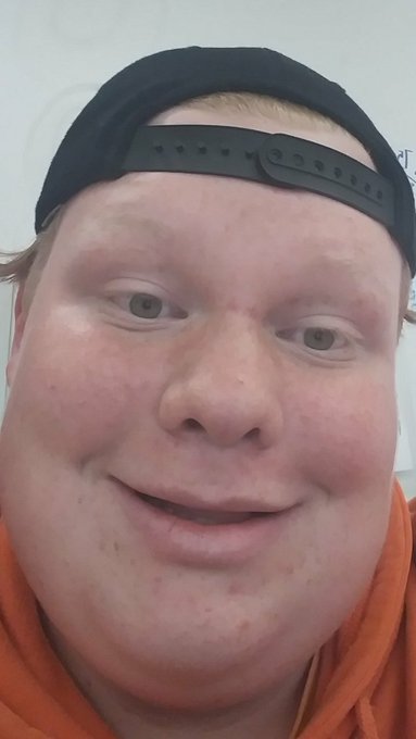 Watch AlmightyKennith's leaked NSFW photo on TwXstars