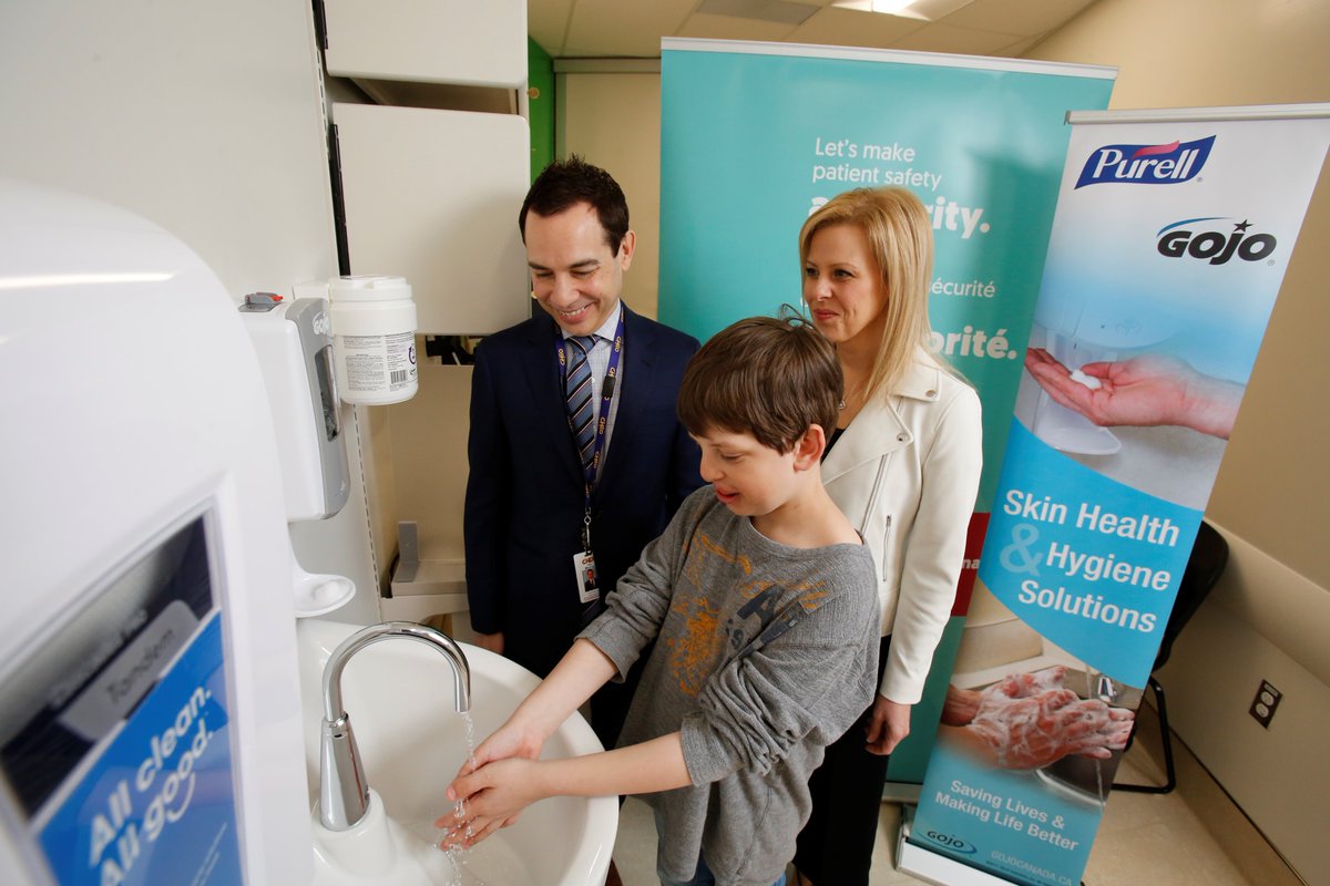 HE_ES_Canada's tweet photo. Talk to your family and loved ones about how to wash their hands effectively. @AlexMunter_ @CHEOhospital with @CPHO_Canada , @MaryanneCPSI , Angie Hampson and her son Charlie supporting โ#STOPCleanYourHandsDay!โ#CleanCareConversations https://t.co/jgi150d6V5
