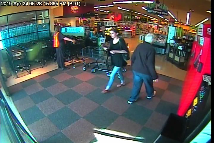 WashougalGov's tweet photo. Can you ID me? This female used a stolen credit card at Washougal Safeway and then Camas Walgreen’s on 4/24/19.  If you recognize this person, please call Washougal Police Department at (360) 835-8701. #WashougalPD

Note: Tips cannot be accepted through social media. https://t.co/B7FmlQvcaz
