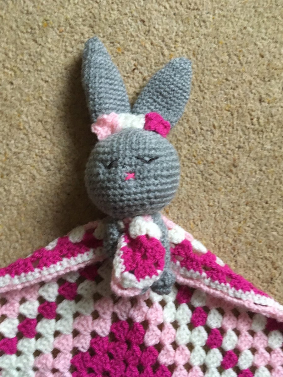 Another Mimi bunny comforter designed by @sarahdeecrochet #bunny #babycomforter #crochet #grannysquaresrock #crochetersofinstagram #clevercrafters