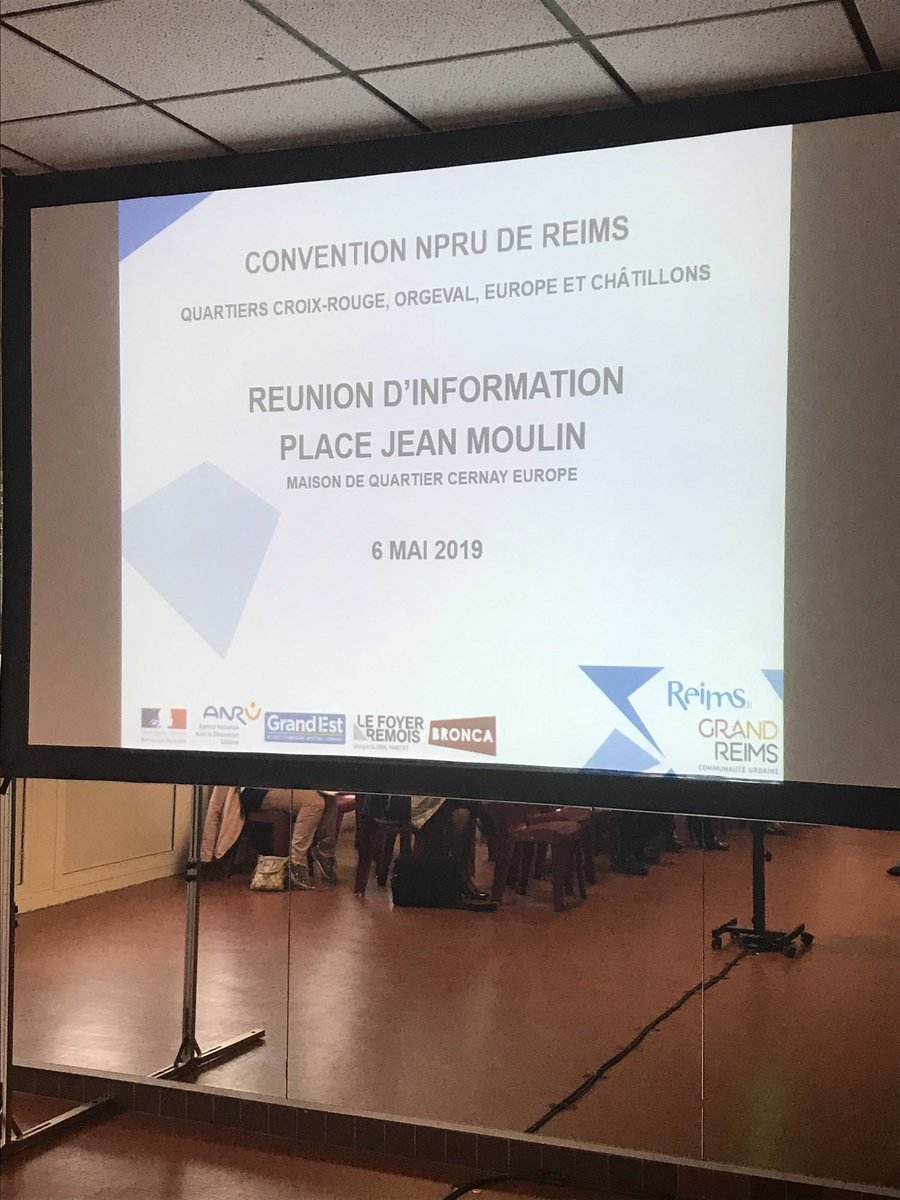 LeFoyerRemois's tweet image. Réunion publique sur la #requalification de la place Jean Moulin à #Reims en présence de @CaVautrin @ArnaudRobinet @valbeauvais et @FoyerRemois. Nous sommes tous acteurs du #territoire