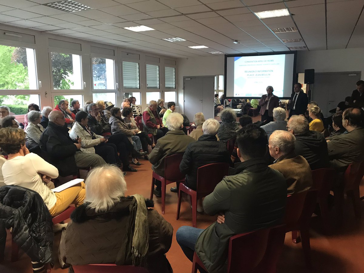 LeFoyerRemois's tweet image. Réunion publique sur la #requalification de la place Jean Moulin à #Reims en présence de @CaVautrin @ArnaudRobinet @valbeauvais et @FoyerRemois. Nous sommes tous acteurs du #territoire