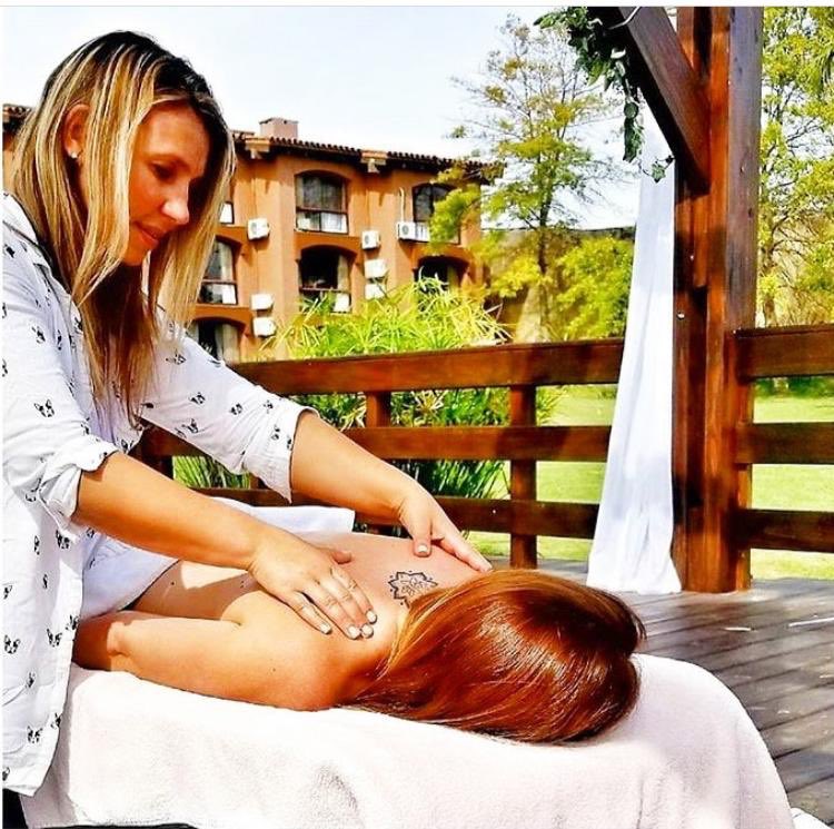 LagoCarrasco's tweet photo. Momentos de relax solo para ti. Descanso asegurado en un hotel rodeado por naturaleza. Reserva tu lugar a través del ☎️26012210.
#montevideo #hotel #uruguay #natutaleza #relax #lifestyle https://t.co/g0vAkUzktK