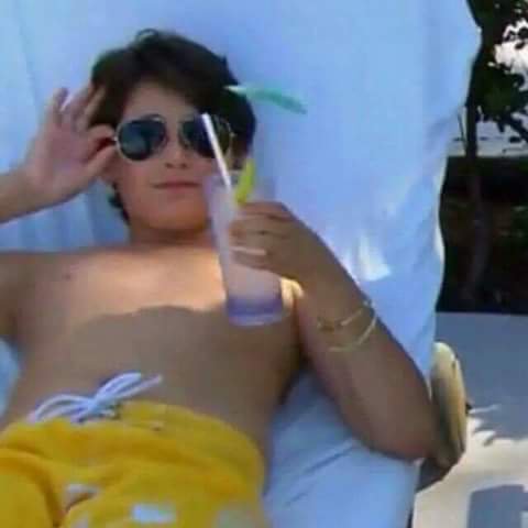 KATSUZAZ4's tweet photo. “Yo siento que la fiebre Aristemo la va a romper este año en los 
@mtvmiaw"
SE TENÍA QUE DECIR Y SE DIJO, VAMOS CON TODOOOOO.
Agarrense porque la vamos a romper. ;)

#PREMIOSMTVMIAW 
#MTVLAPAREJAARISTEMO 
#MTVLAFANDOMARISTEMOFANS https://t.co/7AsGD6u3Sx