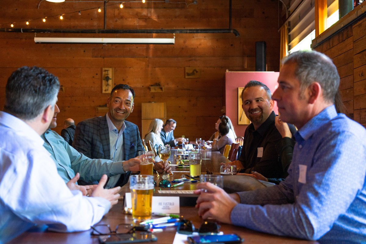 PMAR100's tweet photo. We sure had a blast at last week's YPN Real Estate Roundtable! More photos on the PMAR Facebook page! #PMAR #PMARypn Photos by Tim Sadle! https://t.co/hjI2riN65L
