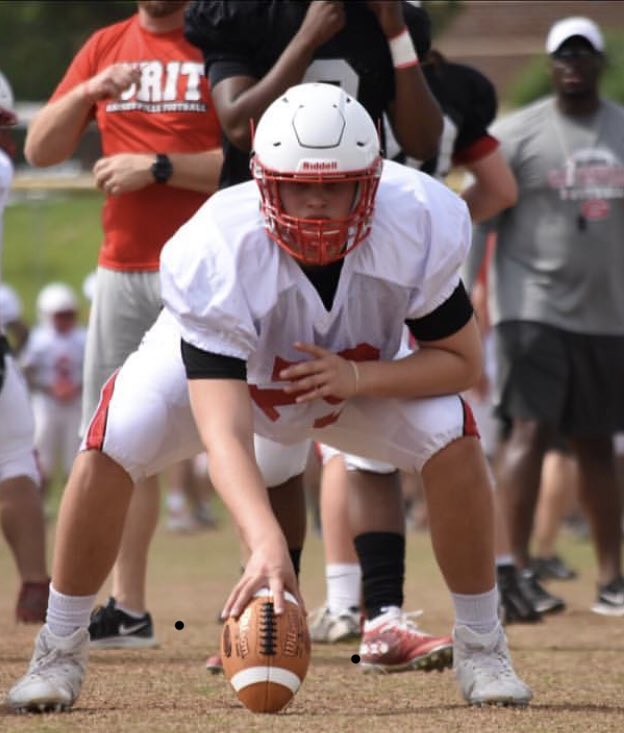 KathyRu50161239's tweet image. 💚🔴🐘🏈💪🏼🤩 Readyyyy...set-hut!!! #largehumans #borndifferent #center #offensiveline #springfootball #GRIT #footballlife #boymom #mcm #co2k22🎓