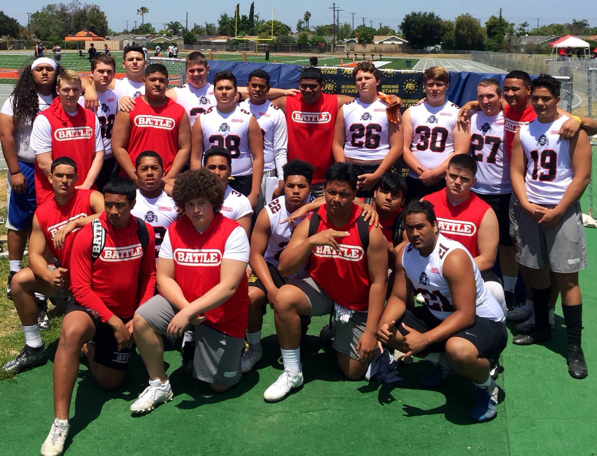 Barbara_Meza's tweet photo. 💪🏽🏆#SoCalBigs #JuiceCounty #BattleAtTheDen #Lineman #LinemanChamps #LinemanLiving #LinemanLeadTheWay #HogLife #OLDL #LinemanPride #ServiteFootball #Credo #Friars #SFFootball #Chiefs #OnceAChiefAlwaysAChief https://t.co/04h5lZ49h3