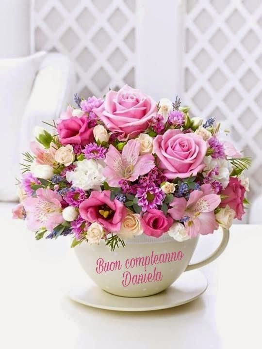 <a href="/DanielaMancuso6/">Dany</a> Buon compleanno cara Daniela!🎉🎁🎂🥂💐 I migliori auguri per te. Enorme bacio😘