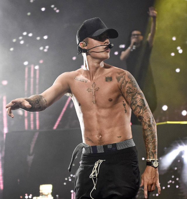 bizzqle's tweet photo. we all gonna die when justin drops the album and starts performing again 🔥😍 https://t.co/7Fxwk4FMRm