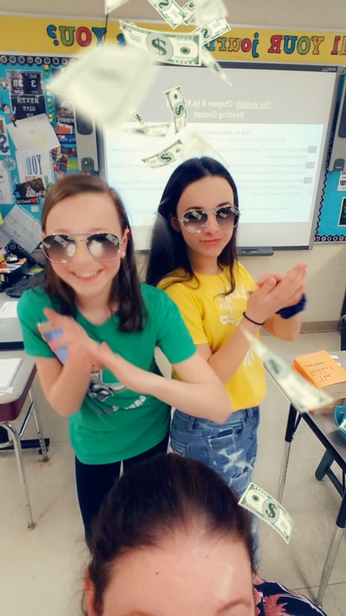 RSkidmoreQMS's tweet photo. Sometimes building relationships with students looks like this! Don't be afraid to have a little fun with your Ss! #afterschoolsnaps #QMS225 #QMSGold #QMSRocks https://t.co/mRpNkLg0NF