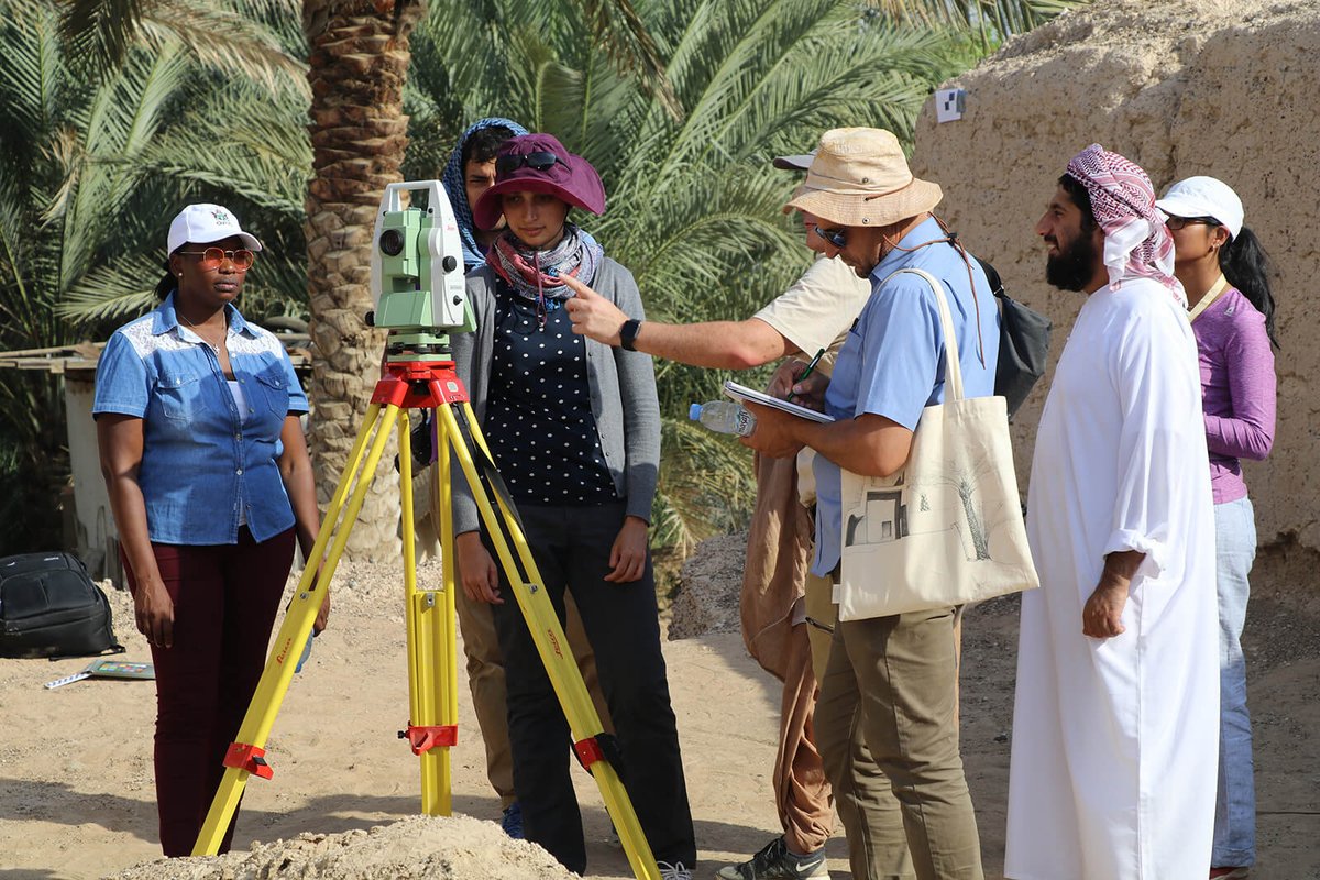GCIConservation's tweet photo. It's interview number three with last year's #EAC18 participants:
Gayathri Hegde
Earthen Heritage Conservation: A Perspective from India https://t.co/0soNMaQgtd (Thread: 1/3) https://t.co/7PArIsy1Wp