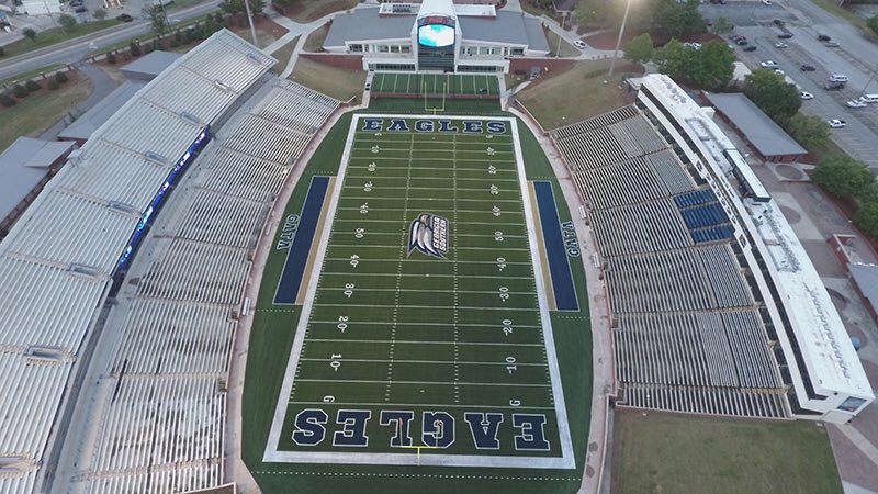 Blessed to receive an offer from Georgia Southern🦅🔵. Thank you @coachrhud @TrainerOfSpeed @GSAthletics_FB