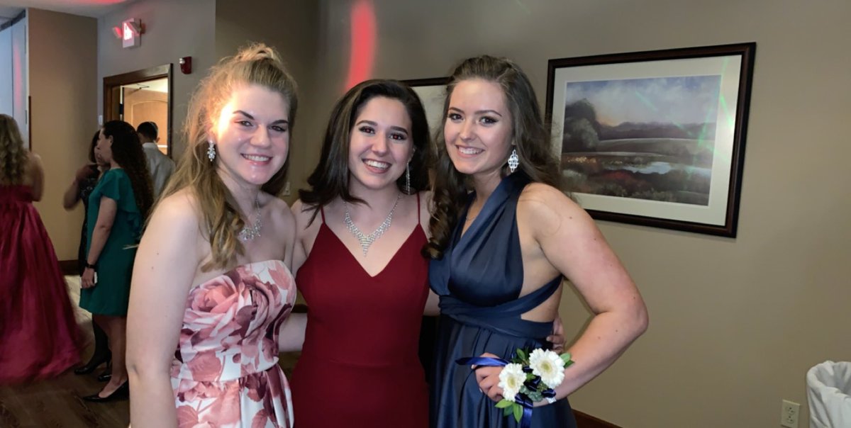 JanesMackenzie's tweet photo. #fznSeniorSlideshow19 https://t.co/9XSLzVc6Ws