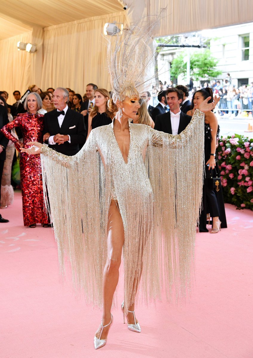 laurenmarie87's tweet photo. I lived. I died. I was resurrected.
#MetGala @celinedion #everyonecangohomenow https://t.co/8nhMIvCxWL