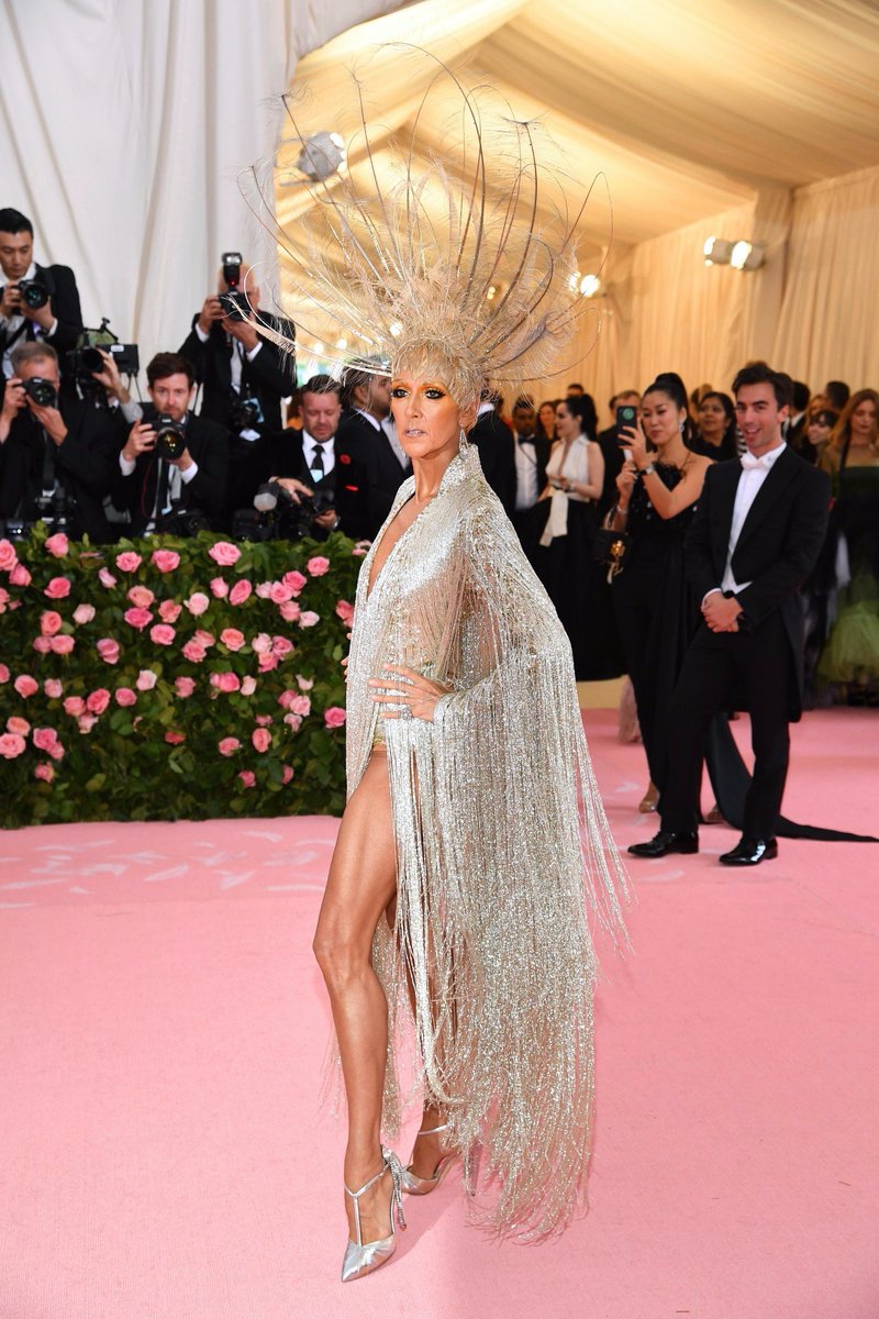 laurenmarie87's tweet photo. I lived. I died. I was resurrected.
#MetGala @celinedion #everyonecangohomenow https://t.co/8nhMIvCxWL