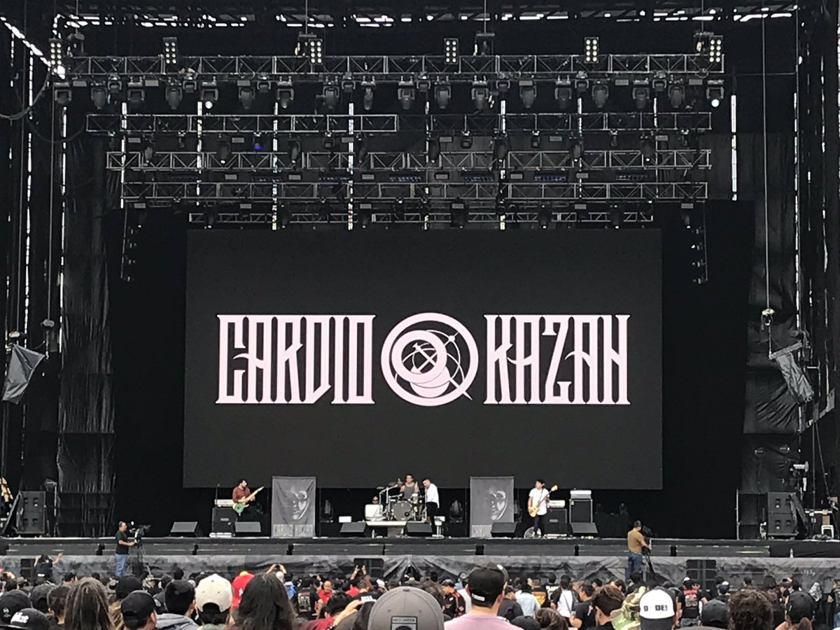 Plus: me mamó que las bandas mexicanas tuvieran gran audiencia, estuve viendo a <a href="/CardioKazan/">CardioKazan</a> <a href="/cathleenband/">CathleenBand</a> y <a href="/joliettemx/">joliette</a>  con un gran número de personas muy emocionados por verlos🇲🇽🔝