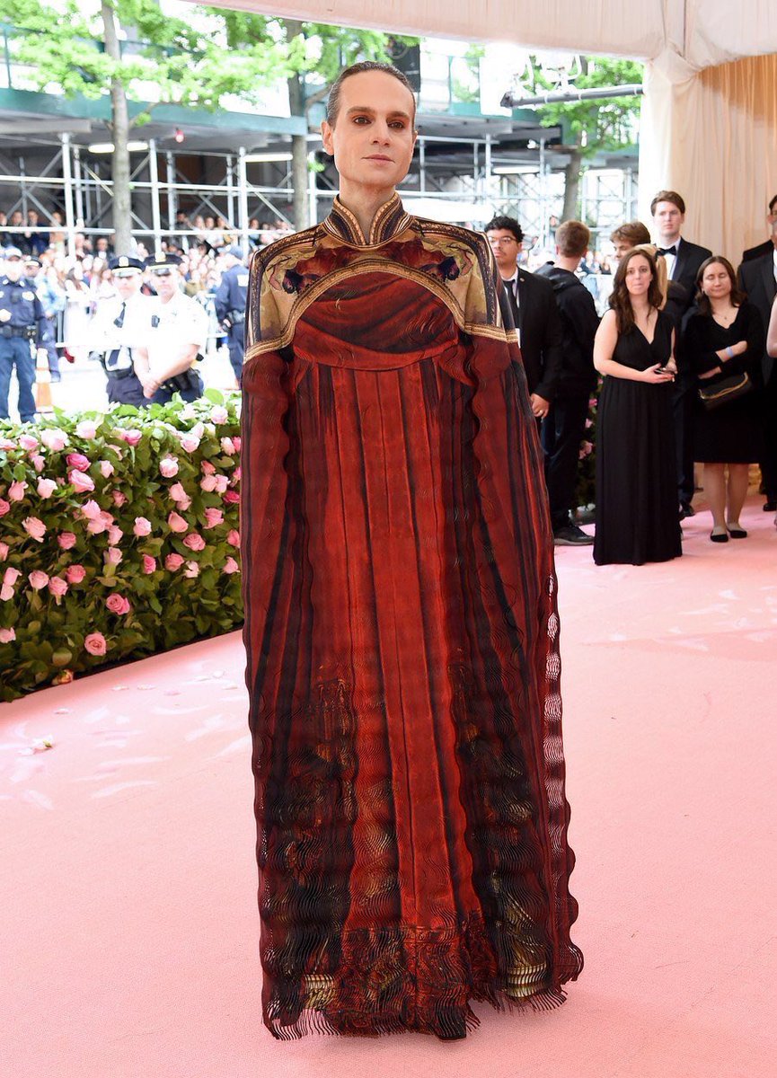 VIRGOMOON555's tweet photo. Jordan Roth... I have no words. #MetGala https://t.co/EuqabzMlGH