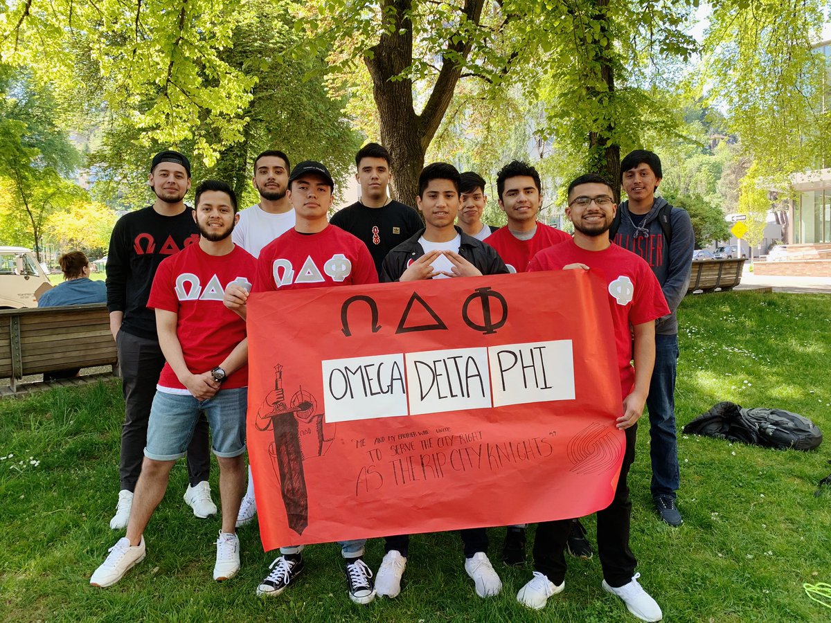 psuodphi's tweet photo. Greek Week has officially started, and the Rip City Knights are ready. ⚔️🛡⚔️. #OpeningCeremony #PSUgreeklife https://t.co/KG5gQSKREr