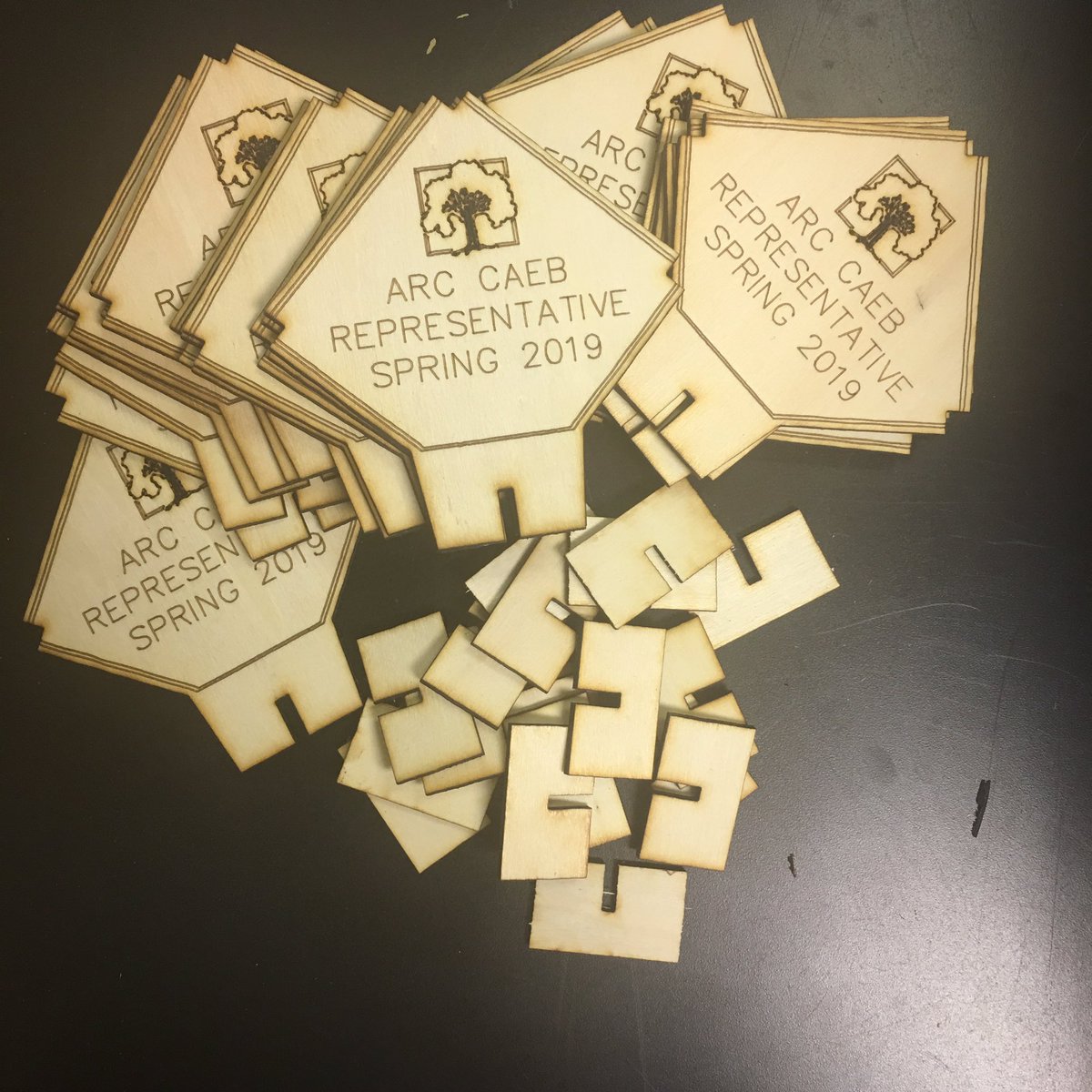 ARCDesignHub's tweet image. We have been doing alot of laser work for weeks! Check out our latest work! #laser #wood #laseretch #laseretching