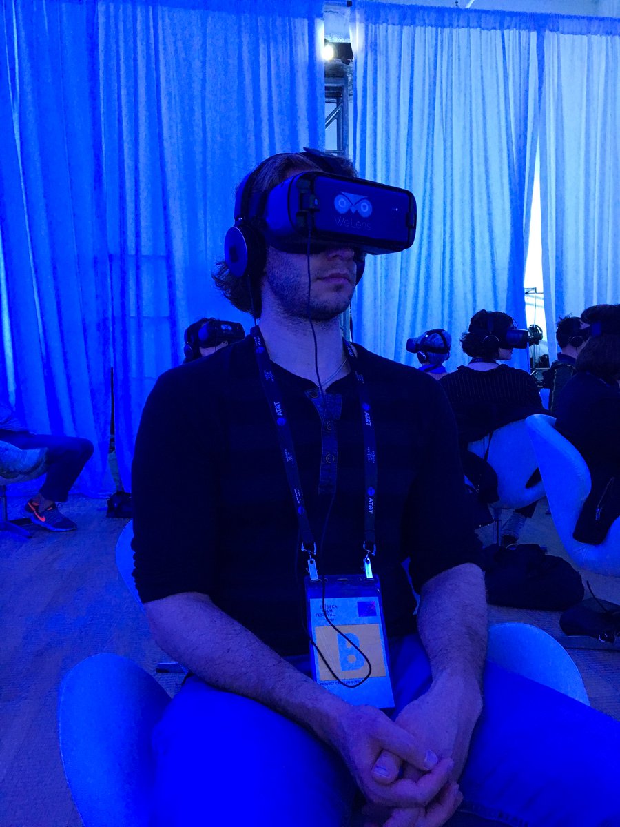 Girl Icon VR tweet media