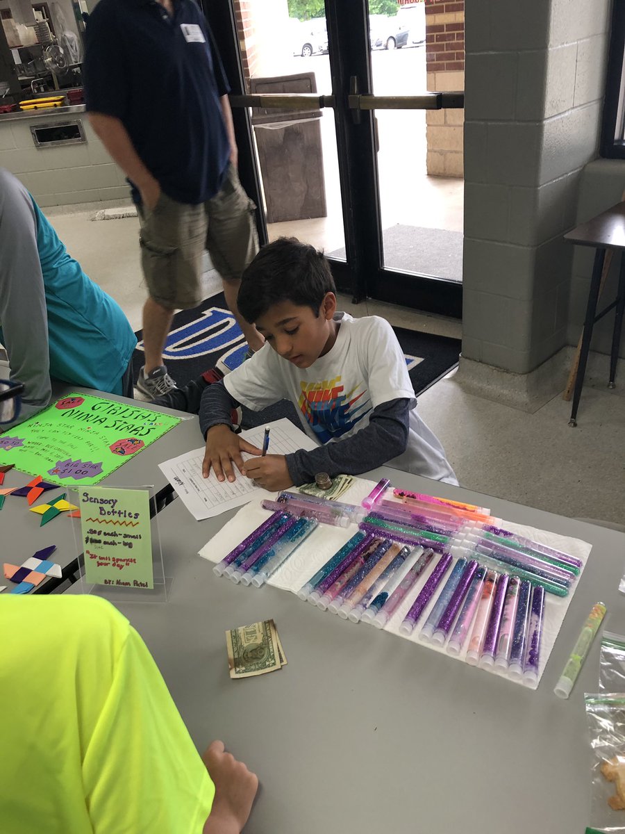 roachteach's tweet photo. Our 3rd gr @DCEtrailblazers demonstrated CISD core value of redefining success today @ economics fair. Raising $ through service projects. They were VERY successful!
#CISDOurStory
#DCE20 https://t.co/K5C78onFd1