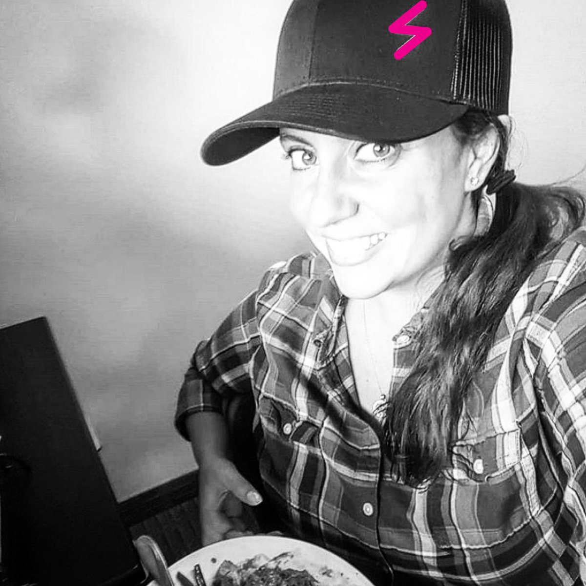 SmashCreate's tweet photo. Thank you @angiebaby1223...
So glad you are S M A S H I N G I T. #readytosmash #smashthemoment #smashcreate #smashit #entrepreneur #entrepreneurship #leadership #perspective #gratitude #mindset #dowhatyoulove #lovewhatyoudo #buildingbrandwagons #branding #hat #fashion #smashion https://t.co/8BFQnRc8Da